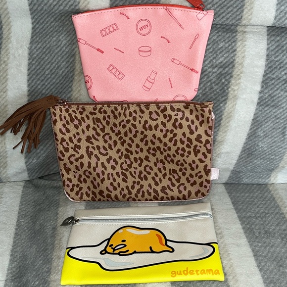 ipsy Handbags - Ipsy Bundle 3 Various Sizes NWOT